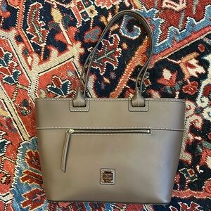 Dooney & Bourke Tote bag